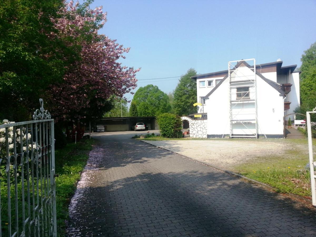 Hotel Saarland Lebach Exterior foto